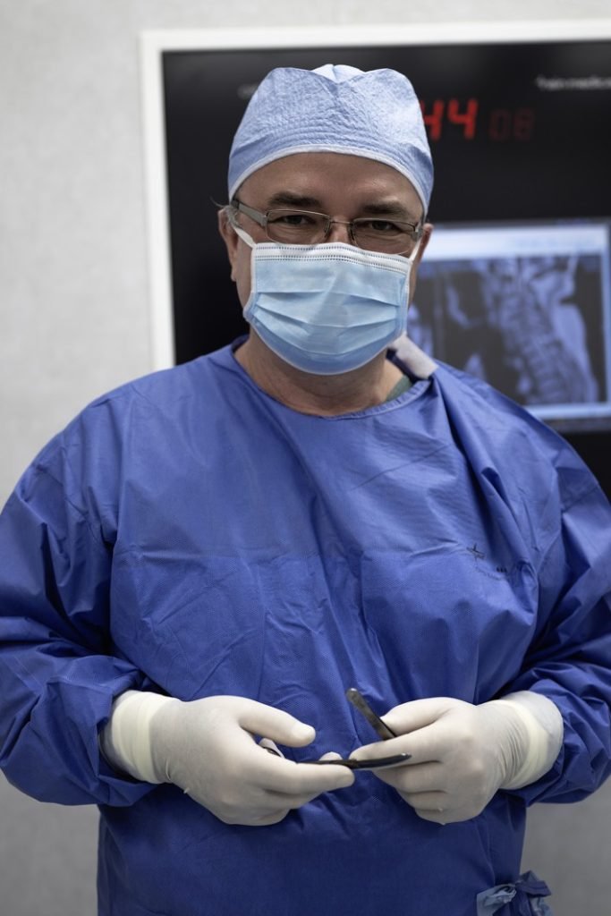 neurocirujano estepona tomasz gliniewicz 12